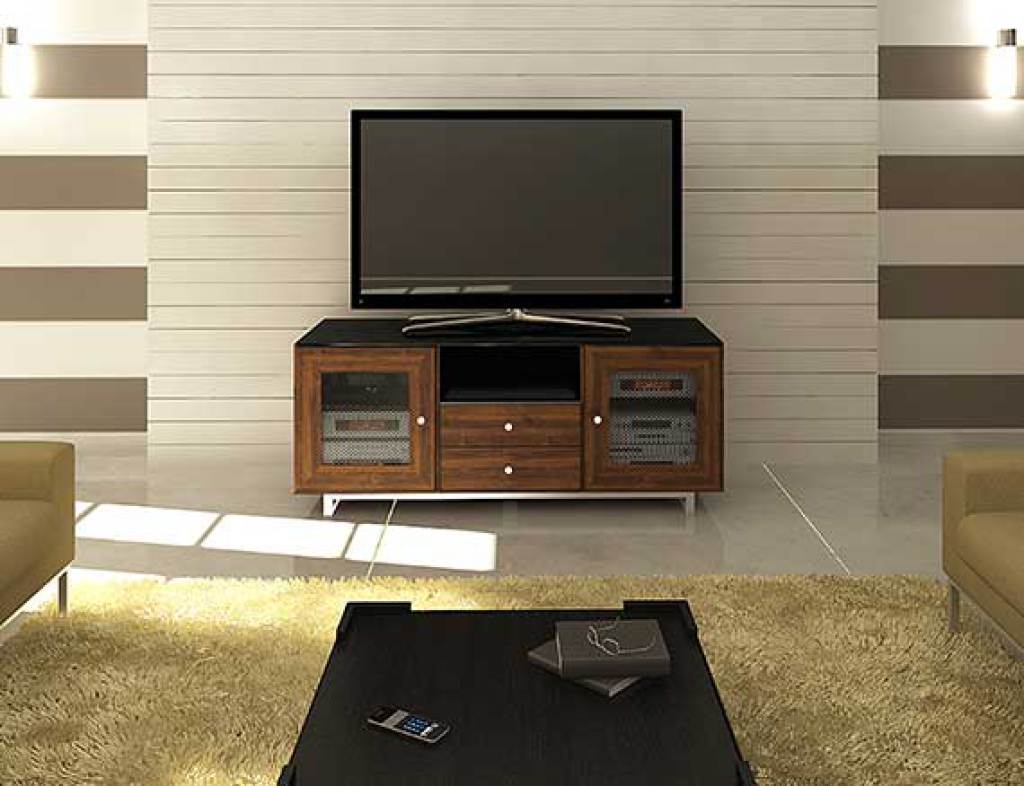 CADENZA61-NW Natural Walnut Lifestyle